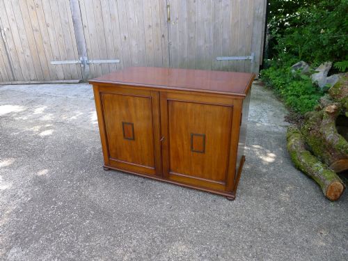 A SOLID MAHOGANY 20 DRAWER COLLECTORS CABINET BY JTCROCKETT CAVENDISH SQUARE LONDON CIRCA 1890 - ADDITIONAL PHOTO 2