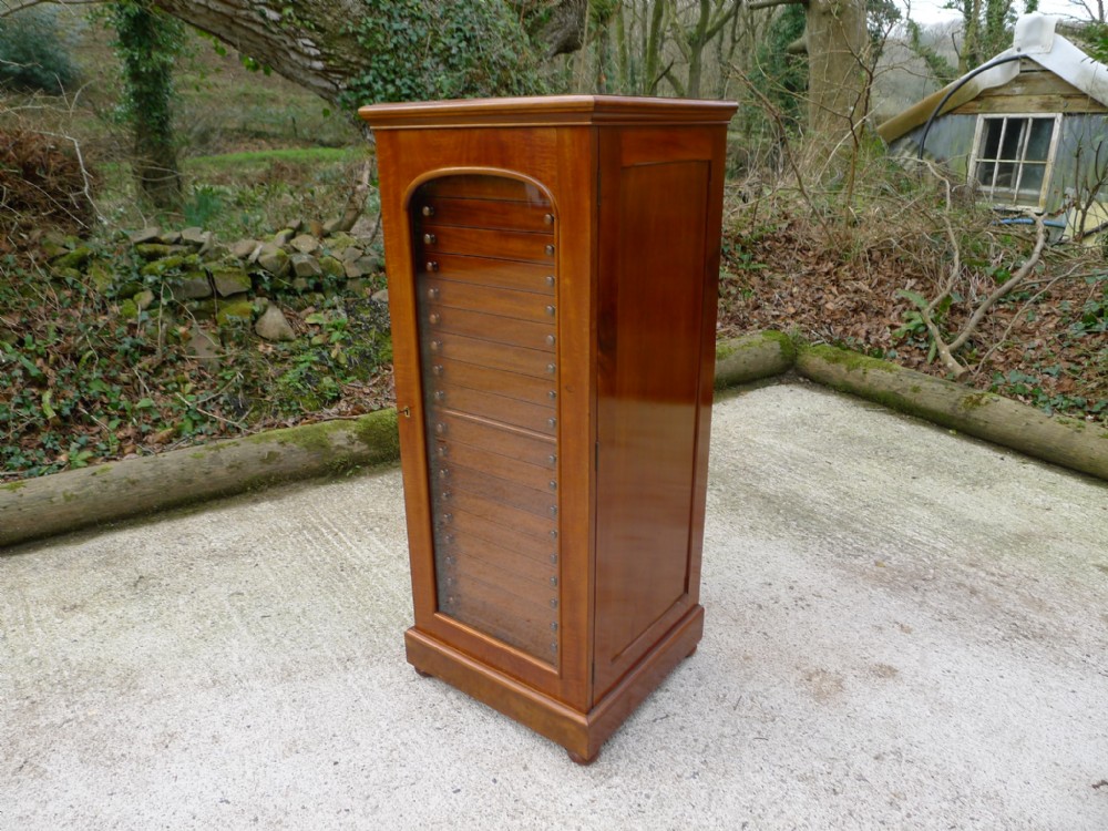 BRADY 20 DRAWER CABINET IN SUPERB CONDITION CIRCA 1900