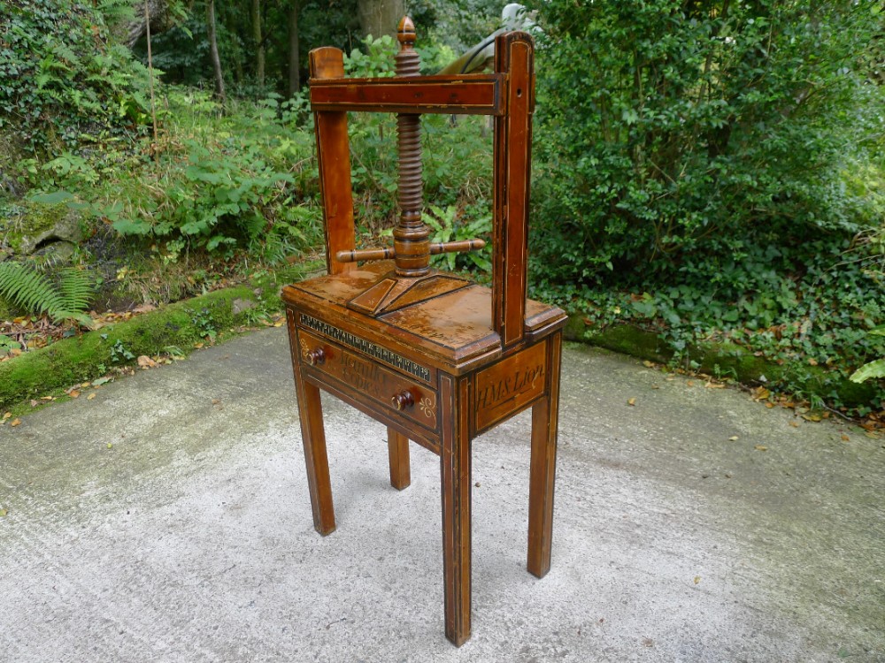 A 19TH CENTURY BOOK PRESS FROM ROYAL NAVY SHIP HMS LION. 