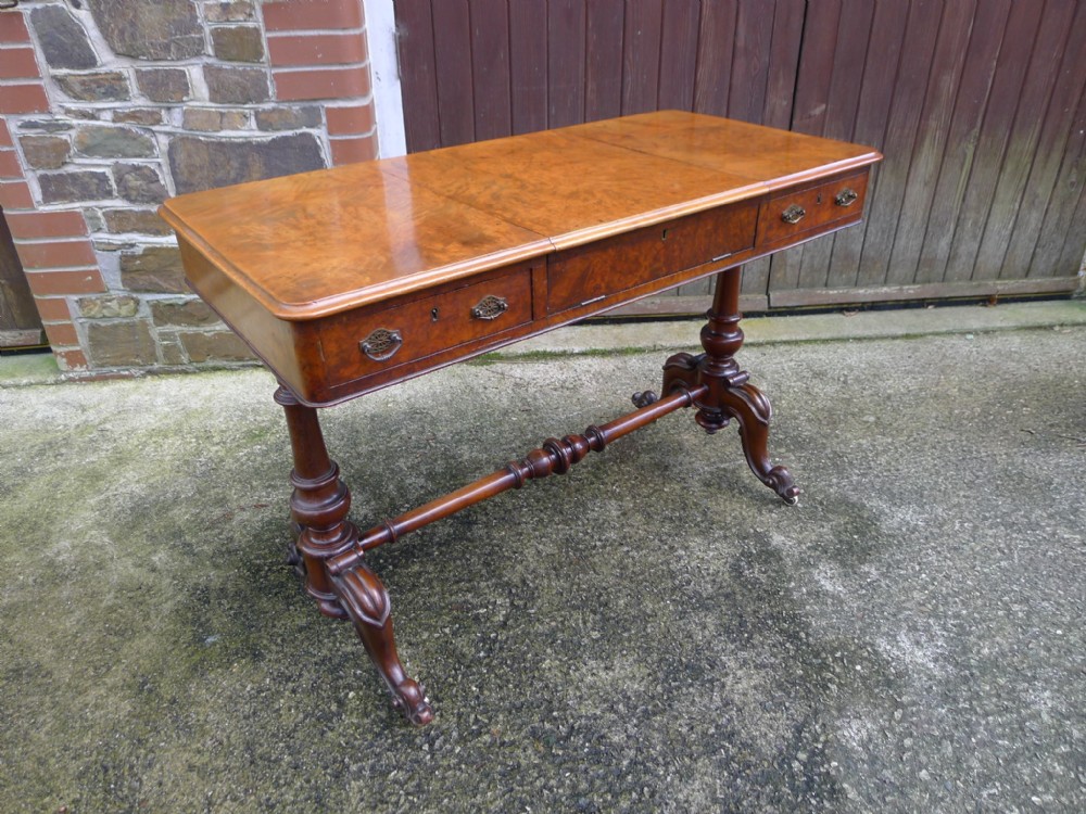 AN ENGLISH BURR WALNUT SIDE TABLE OR WRITING TABLE CIRCA 1890