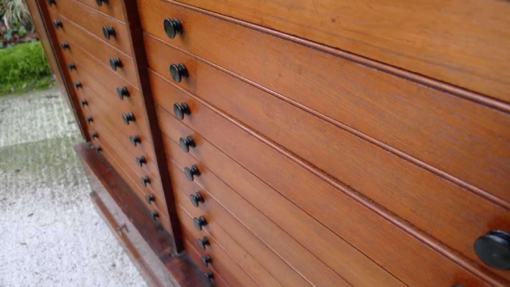 A FINE 28 DRAWER COLLECTORS CABINET CIRCA 1850 IN HONDURAS MAHOGANY View X