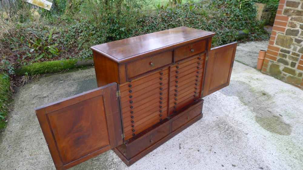 A FINE 28 DRAWER COLLECTORS CABINET CIRCA 1850 IN HONDURAS MAHOGANY View XIV