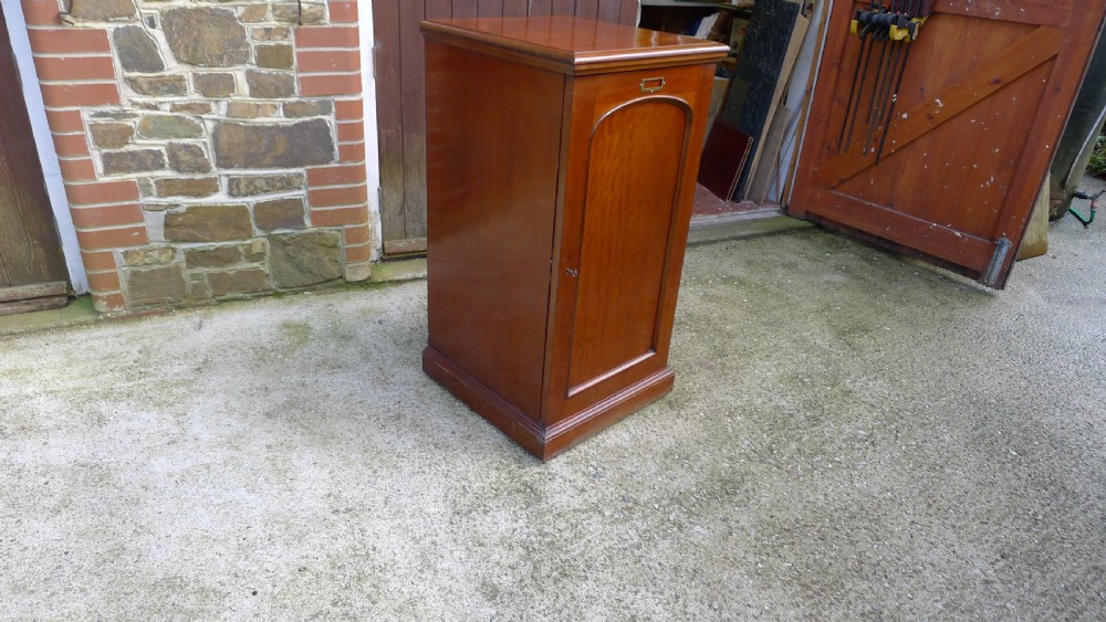A FINE 16 DRAWER VICTORIAN MAHOGANY COLLECTORS SPECIMEN CABINET CIRCA 1890 View XIII