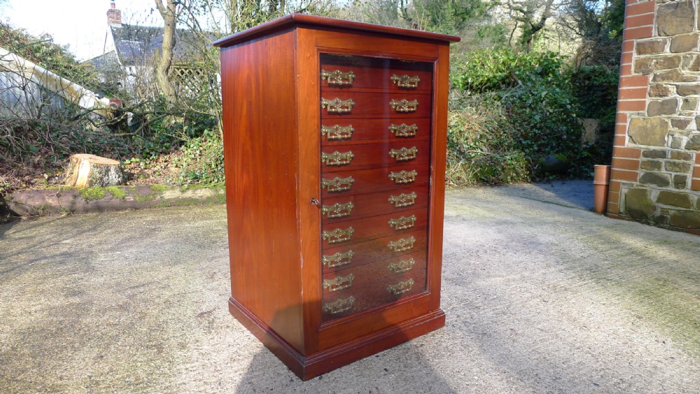 A GOOD VICTORIAN MAHOGANY 12 DRAWER SPECIMEN COLLECTORS CABINET. CIRCA 1890 View X