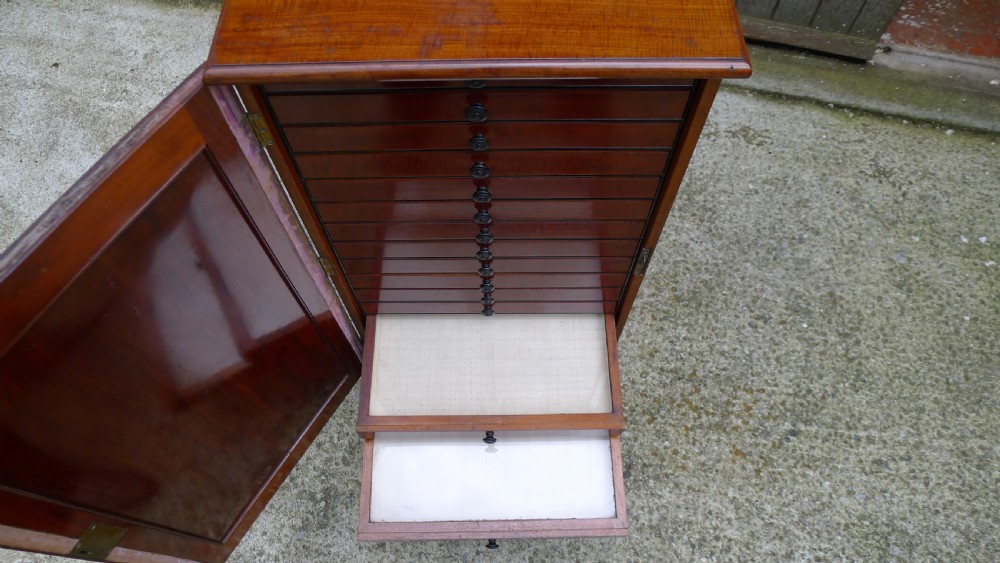 A SUPERB AND HISTORIC 16 DRAWER COLLECTORS CABINET. PROPERTY OF THE LATE J.C.DALE 1791-1872. View XIII