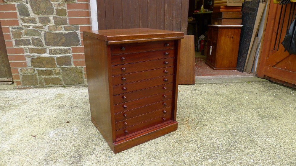 A GOOD MAHOGANY TEN DRAWER HILLS COLLECTORS CABINET. View VI