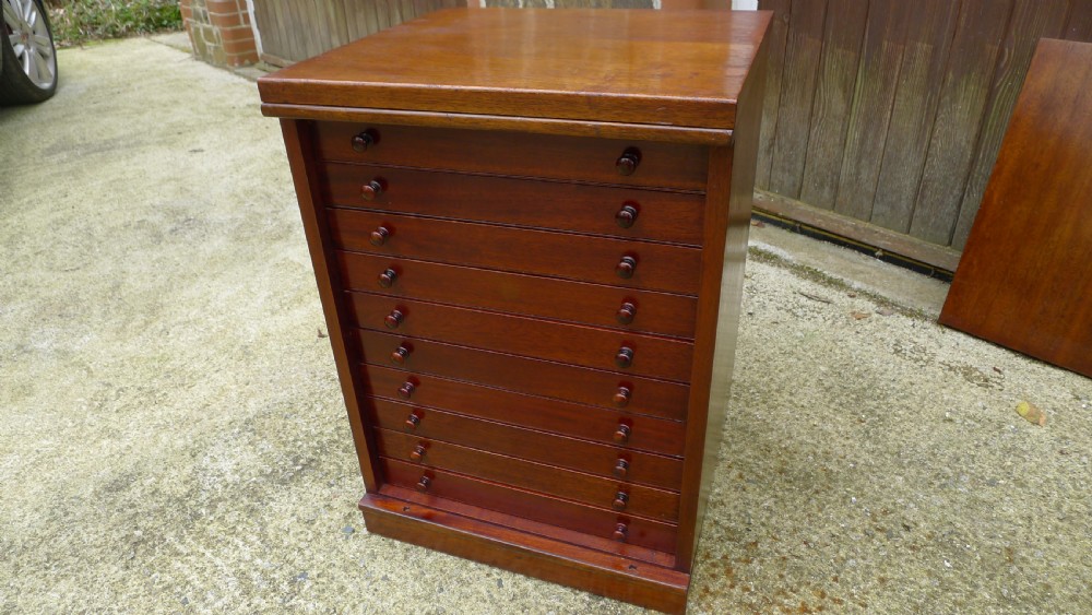 A GOOD MAHOGANY TEN DRAWER HILLS COLLECTORS CABINET. View X