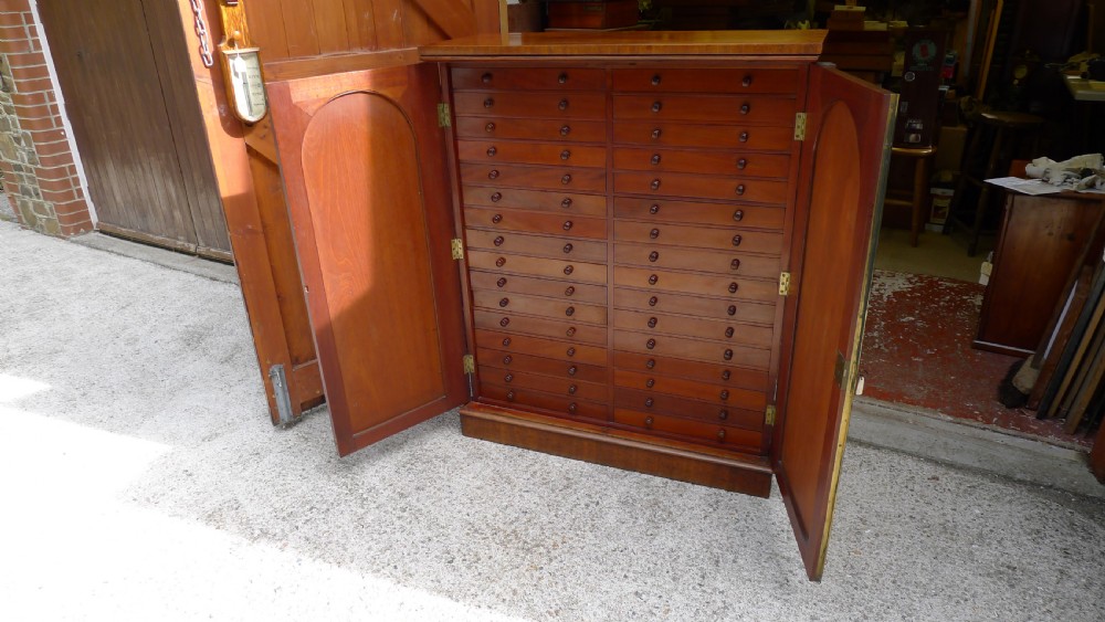 A FINE WILLIAM IV MAHOGANY COLLECTORS CABINET WITH COLLECTION. CIRCA 1840. View IX