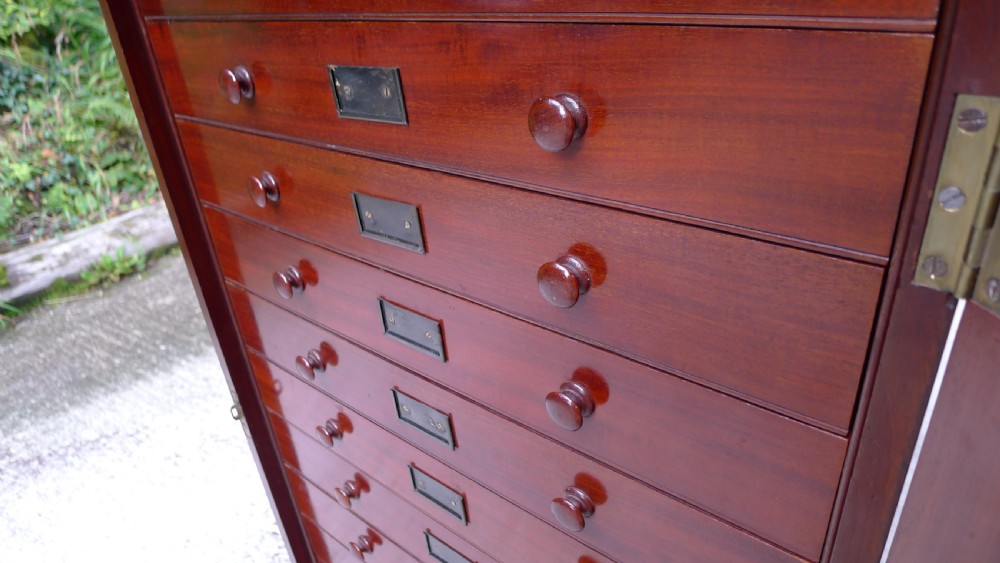 A SUPERB 12 DRAWER MAHOGANY COLLECTORS CABINET BY STANDISH. CIRCA 1870. View IX
