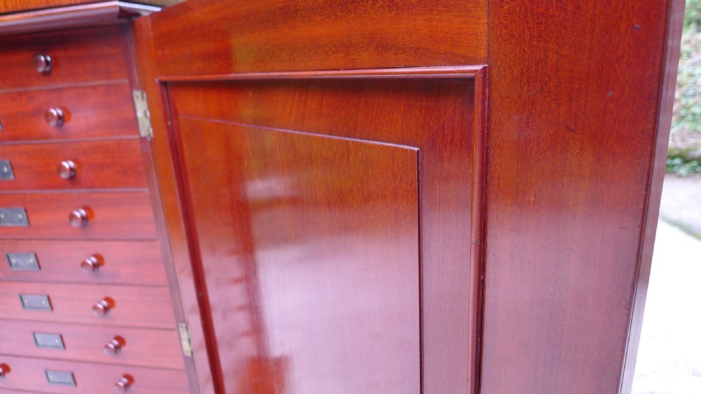 A SUPERB 12 DRAWER MAHOGANY COLLECTORS CABINET BY STANDISH. CIRCA 1870. View X