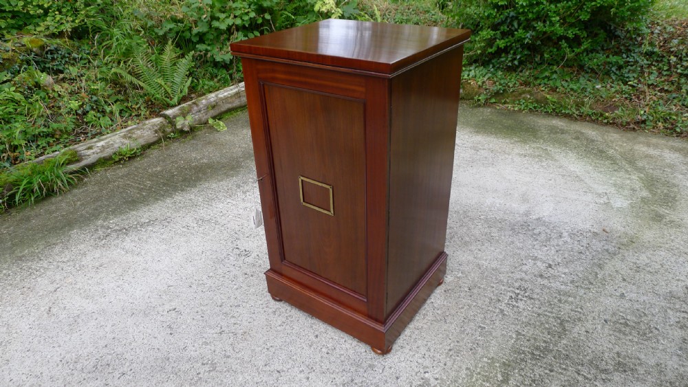 A SUPERB 12 DRAWER MAHOGANY COLLECTORS CABINET BY STANDISH. CIRCA 1870. View XVII