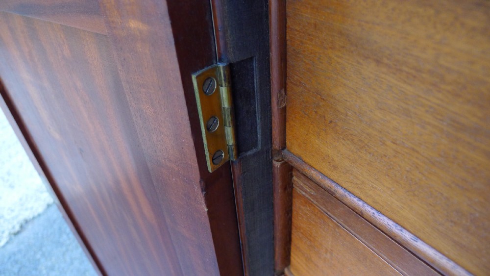 A GOOD SIX DRAWER MAHOGANY COLLECTORS CABINET CIRCA 1830. DEEP DRAWERS. View XIV
