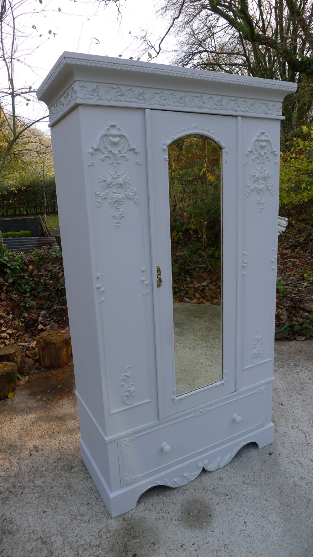 A GOOD PAINTED PINE VICTORIAN WARDROBE CIRCA 1890 View III