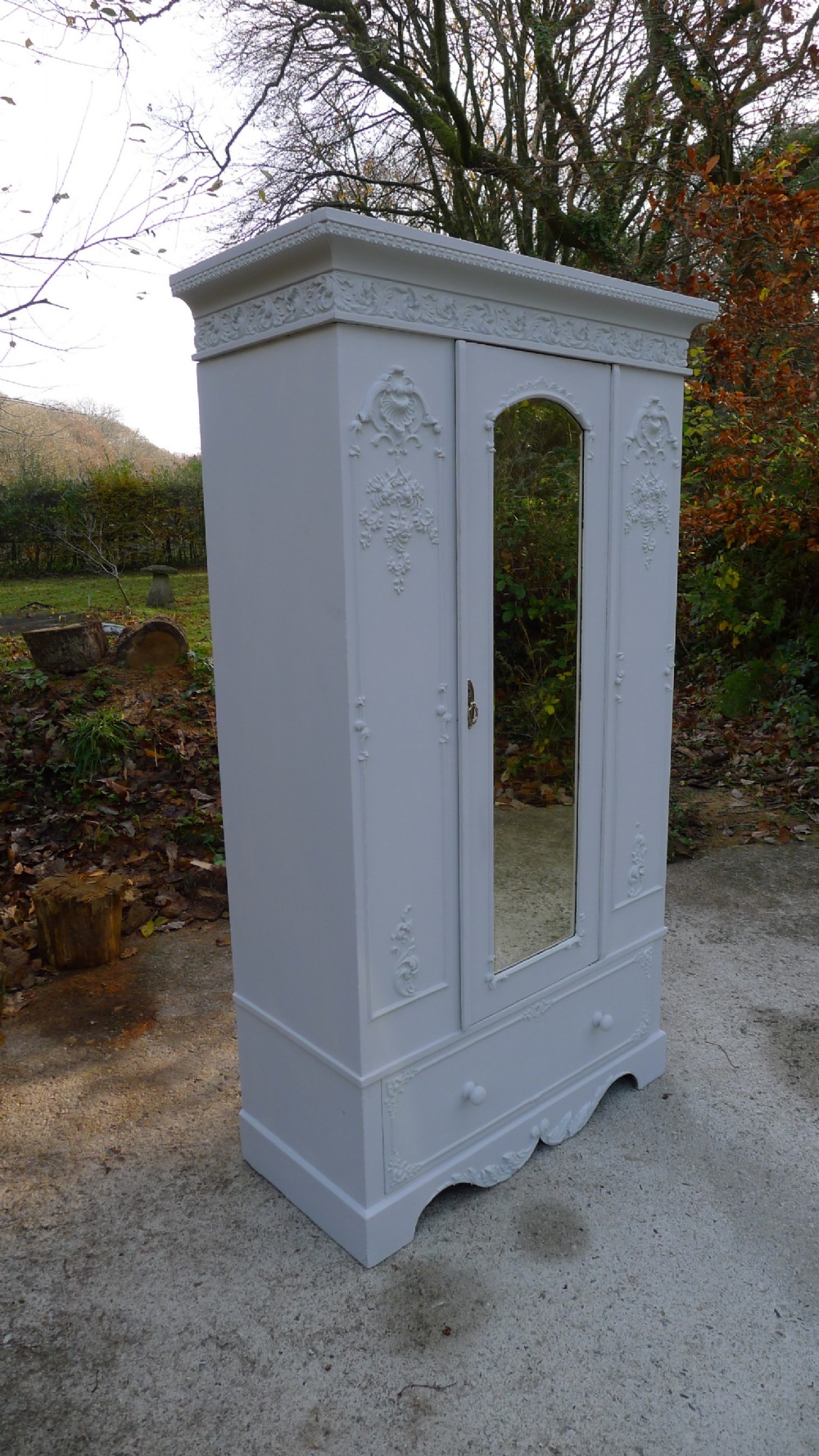 A GOOD PAINTED PINE VICTORIAN WARDROBE CIRCA 1890 View IV