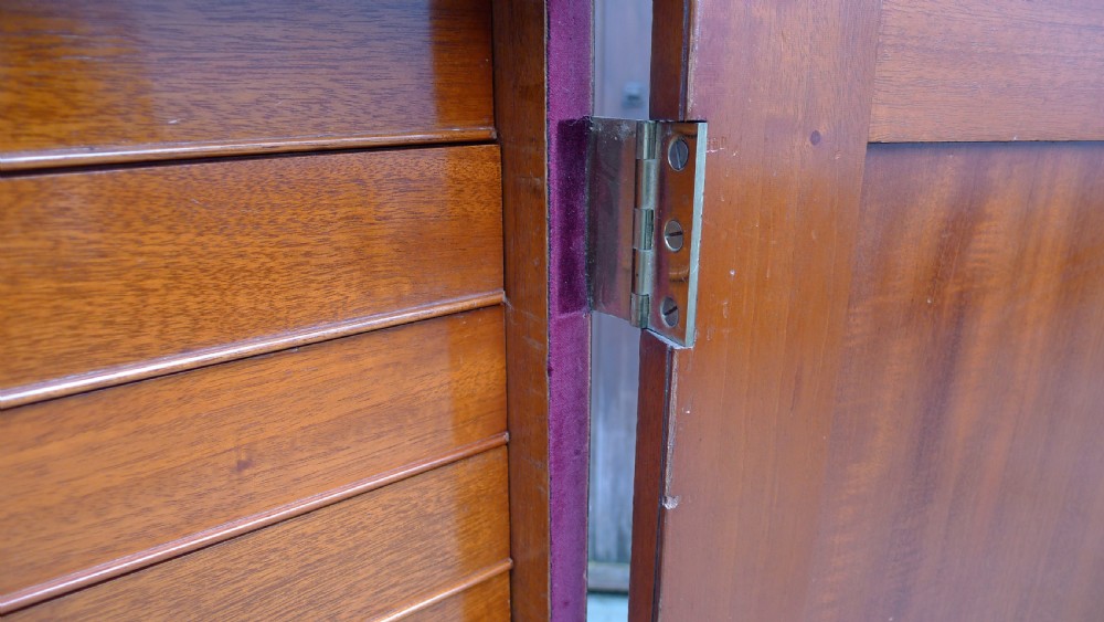 A FINE 20 DRAWER MAHOGANY COLLECTORS CABINET. CIRCA 1910. View VIII