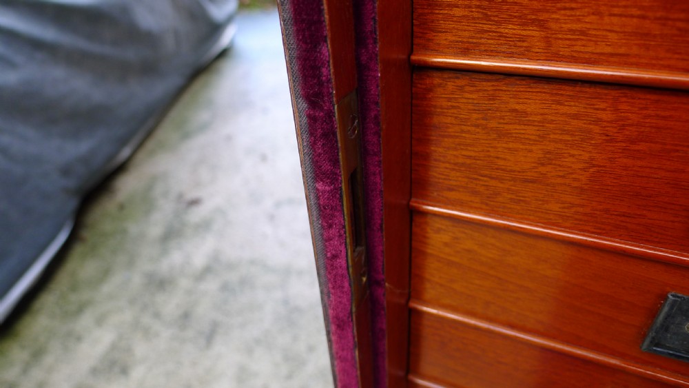 A FINE 20 DRAWER MAHOGANY COLLECTORS CABINET. CIRCA 1910. View XV