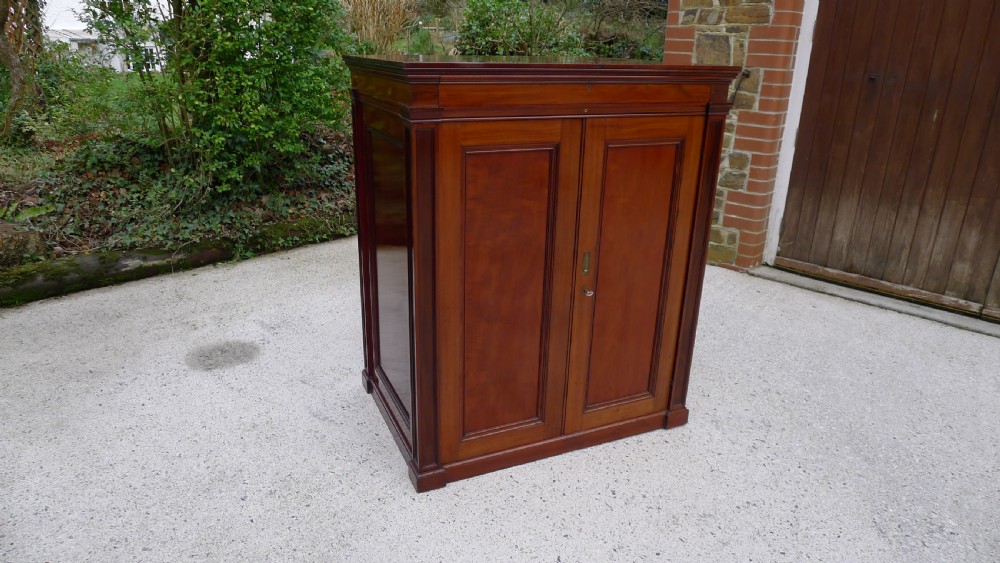 A MUSEUM QUALITY LATE VICTORIAN COLLECTORS CABINET BY HOLLAND & SONS. CIRCA 1890. SOURCE, THE BRITISH MUSEUM. LONDON. ENGLAND. View IV