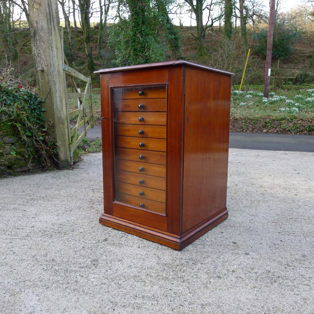 A GOOD 12 DRAWER, VICTORIAN MAHOGANY COLLECTORS CABINET, CONTINENTAL DEPTH. CIRCA 1870.