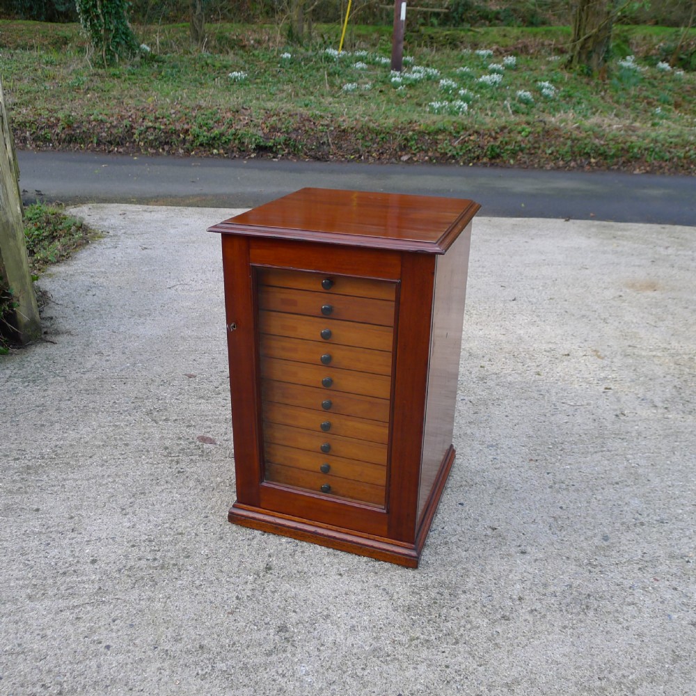 A GOOD 12 DRAWER, VICTORIAN MAHOGANY COLLECTORS CABINET, CONTINENTAL DEPTH. CIRCA 1870. View III