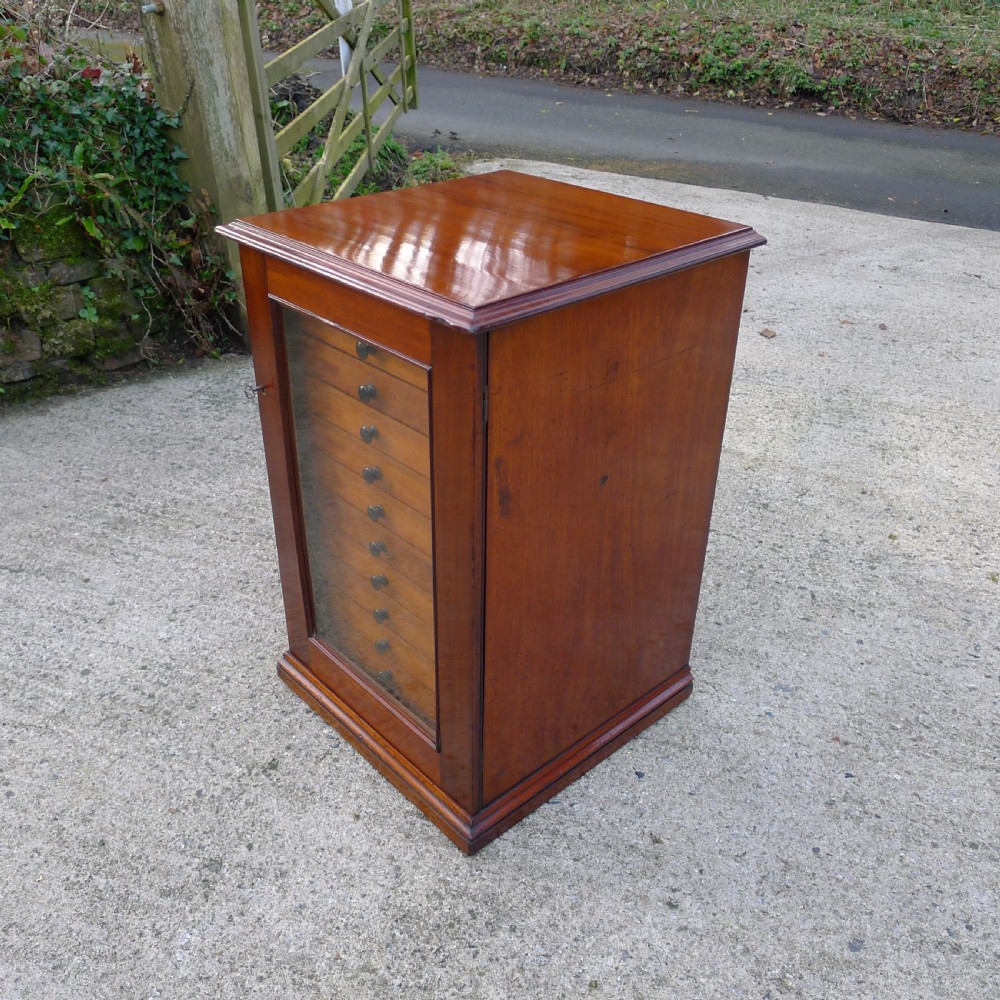 A GOOD 12 DRAWER, VICTORIAN MAHOGANY COLLECTORS CABINET, CONTINENTAL DEPTH. CIRCA 1870. View IV