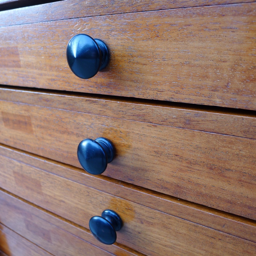 A GOOD 12 DRAWER, VICTORIAN MAHOGANY COLLECTORS CABINET, CONTINENTAL DEPTH. CIRCA 1870. View V
