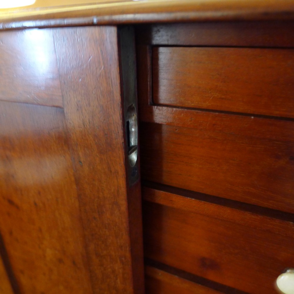 A SUPERB 7 DRAWER VICTORIAN COLLECTORS CABINET SUITED TO JEWELLERY, WATCH AND FAMILY ARCHIVE COLLECTION. CIRCA 1890. View VII
