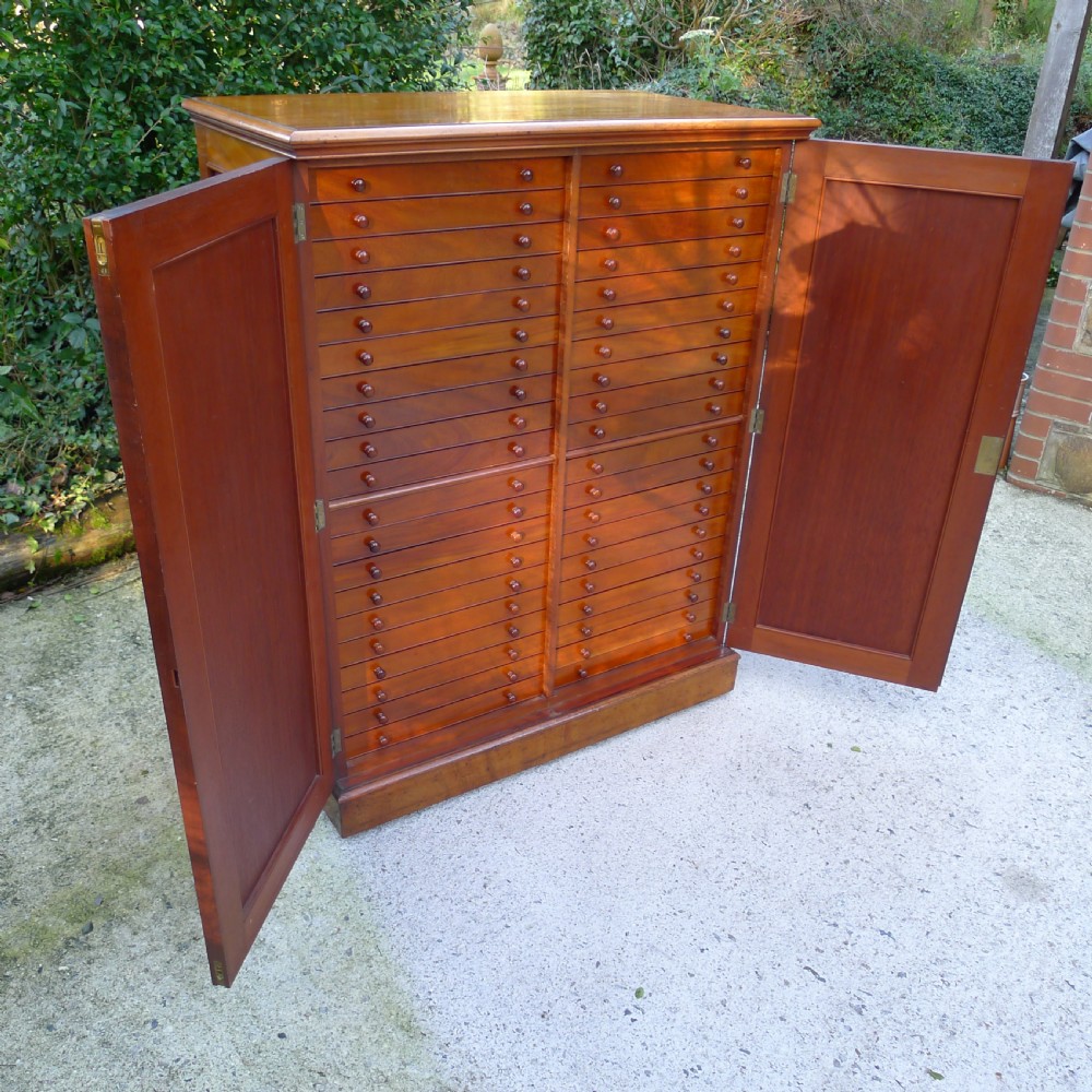 A VERY FINE BRADY 40 DRAWER SOLID MAHOGANY COLLECTORS CABINET CIRCA 1890 View X