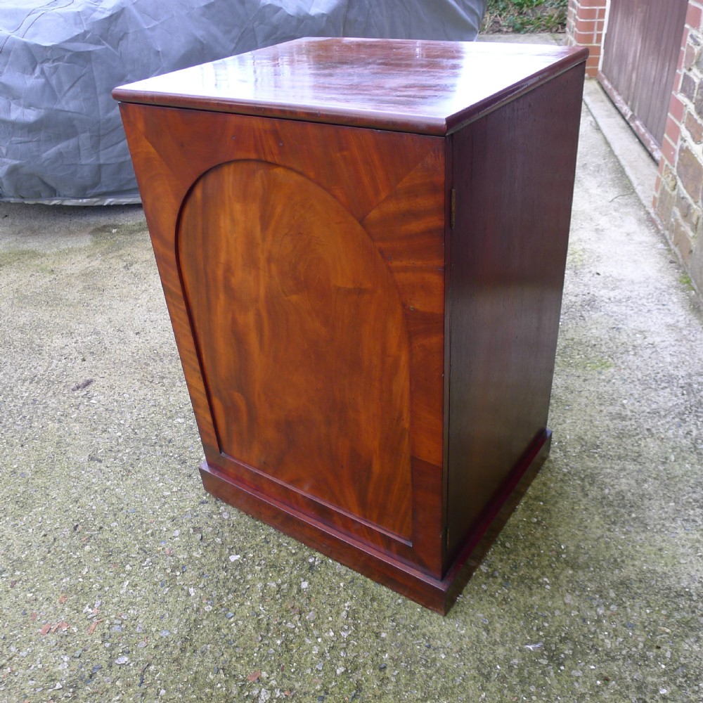 A FINE SOLID MAHOGANY 12 DRAWER COLLECTORS CABINET CIRCA 1830.  View VI