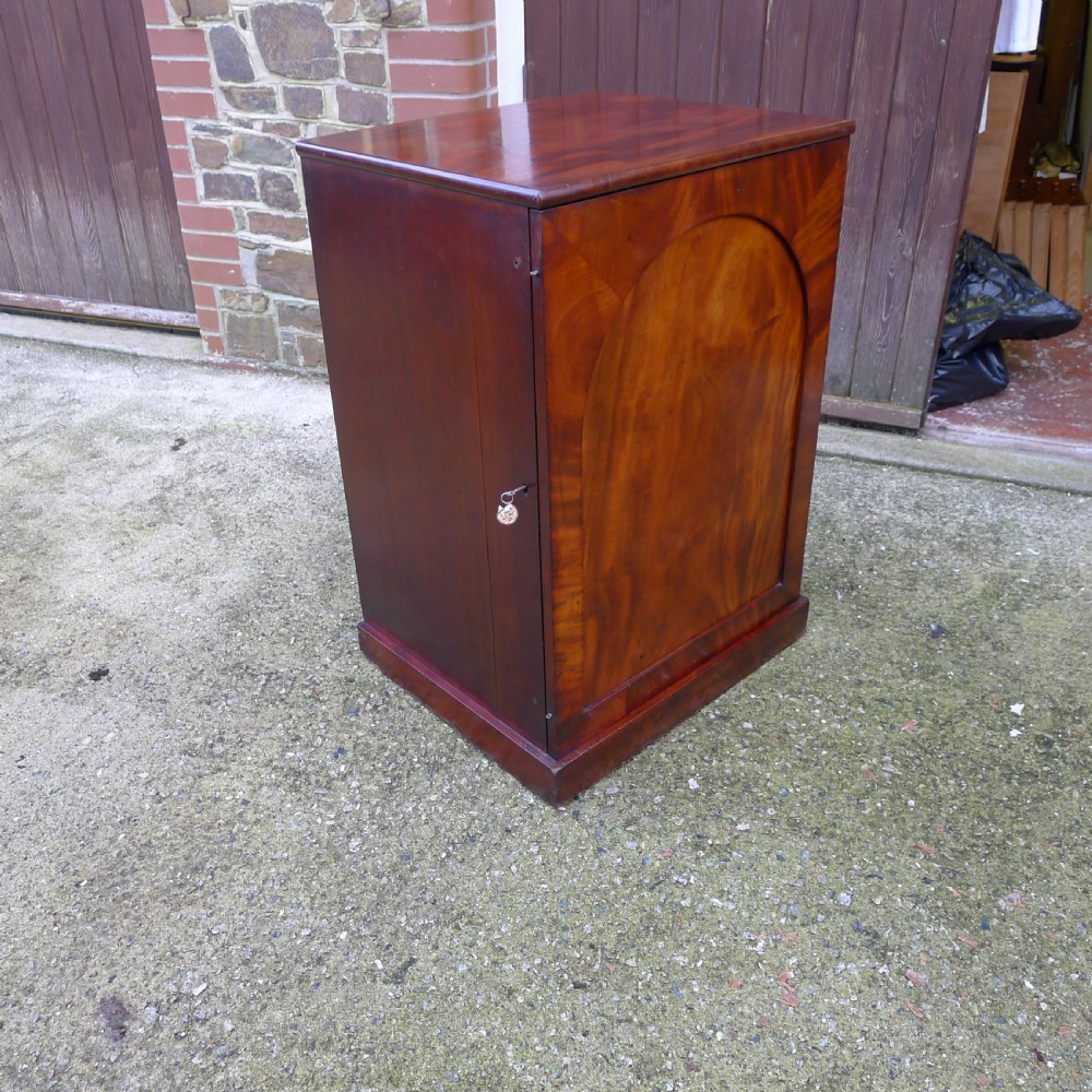 A FINE SOLID MAHOGANY 12 DRAWER COLLECTORS CABINET CIRCA 1830.  View IX