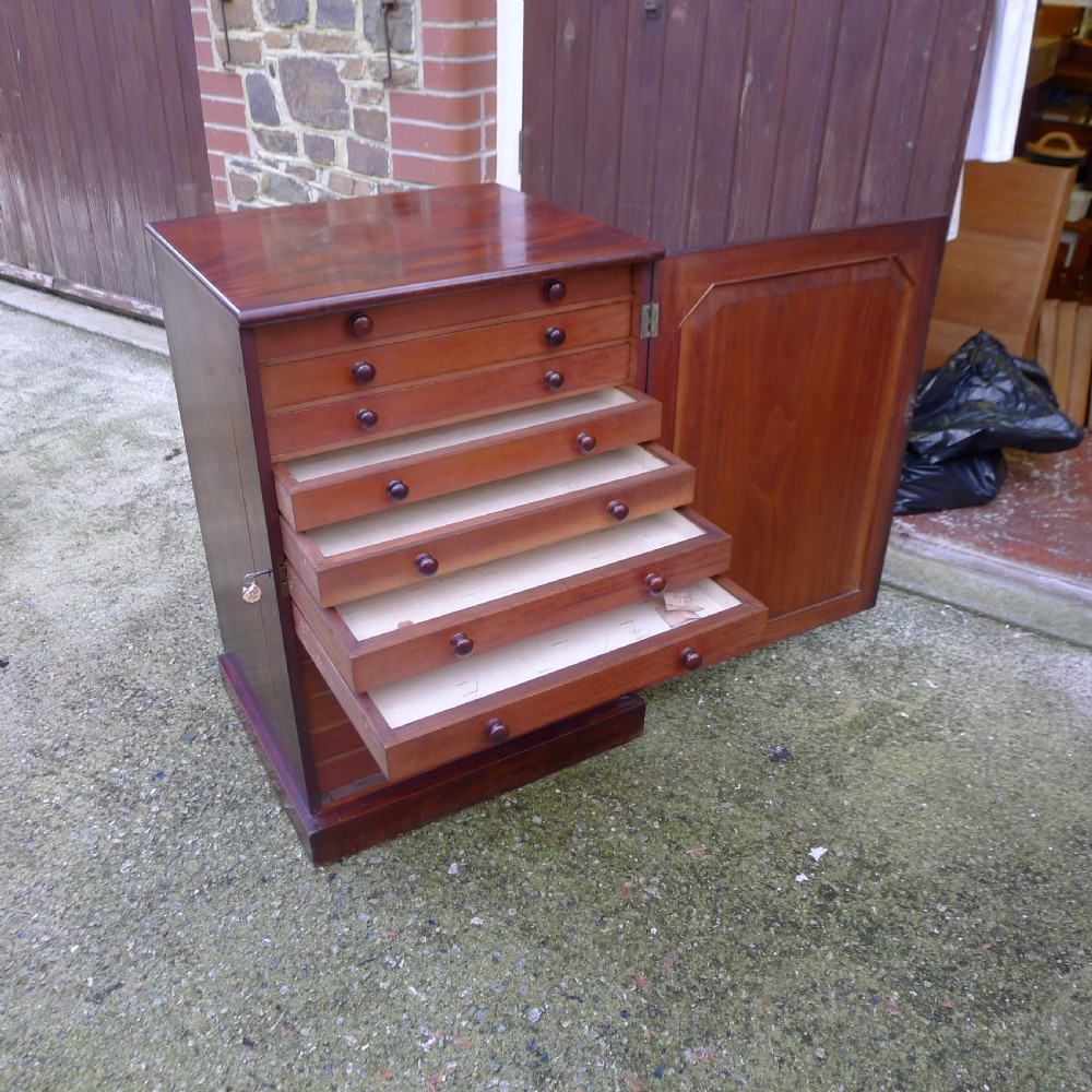 A FINE SOLID MAHOGANY 12 DRAWER COLLECTORS CABINET CIRCA 1830.  View XI