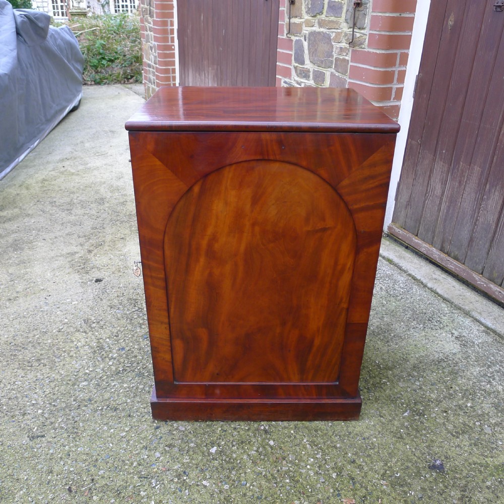 A FINE SOLID MAHOGANY 12 DRAWER COLLECTORS CABINET CIRCA 1830.  View XVIII