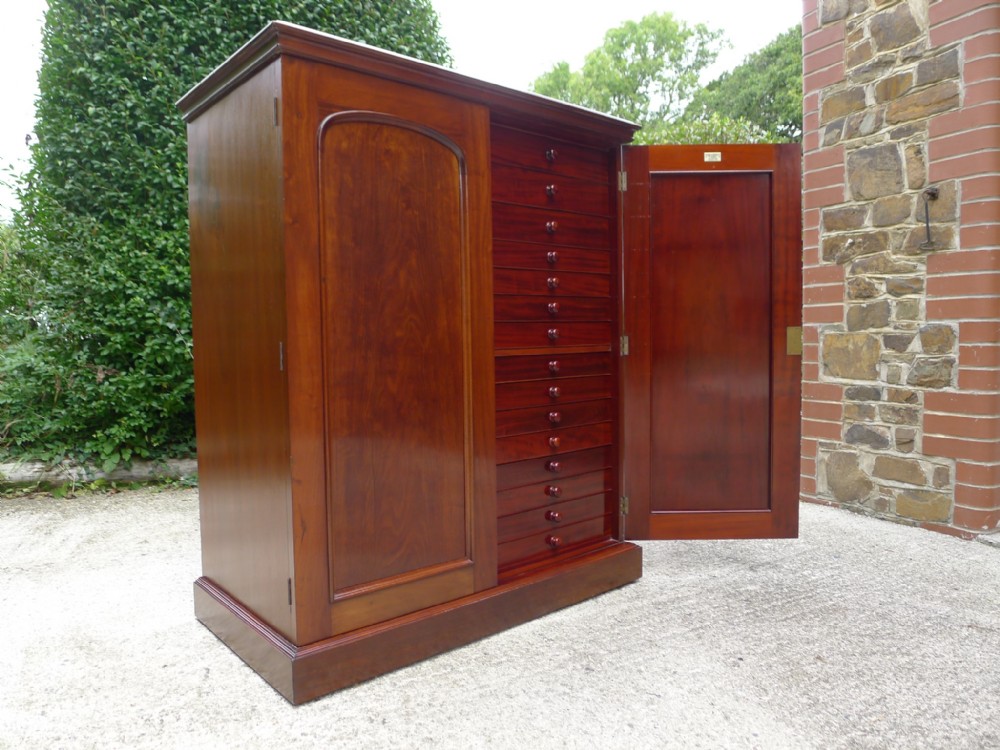 THE FINEST WATKINS & DONCASTER DE-LUXE 30 DRAWER COLLECTORS CABINET. CIRCA 1900. SUPERB IN EVERY WAY.