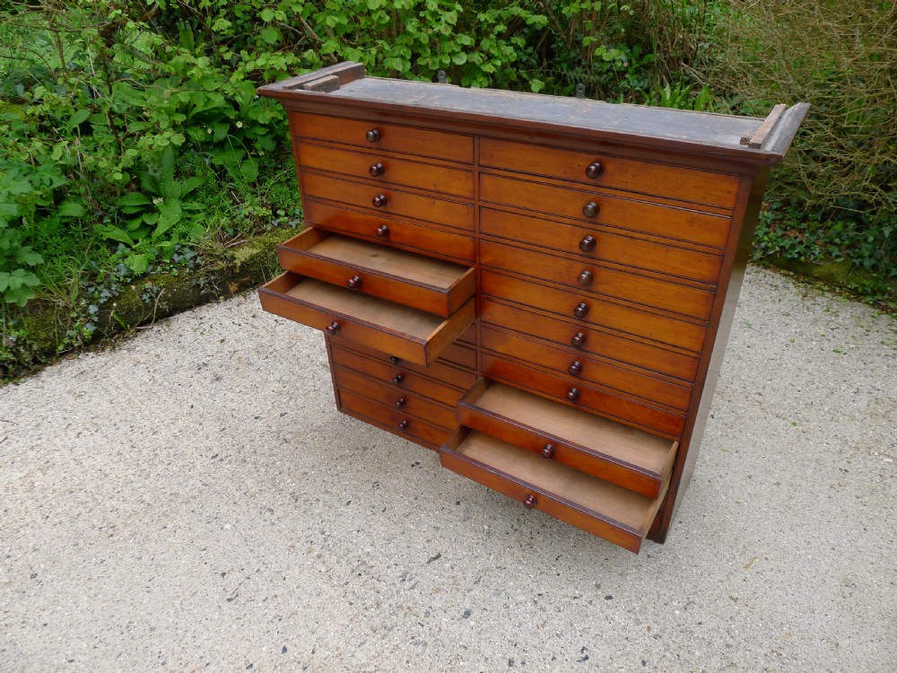 EX CAMBRIDGE UNIVERSITY GEOLOGY 24 DRAWER GEOLOGY COLLECTORS CABINET. CIRCA 1870. View VIII