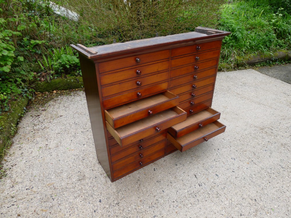 EX CAMBRIDGE UNIVERSITY GEOLOGY 24 DRAWER GEOLOGY COLLECTORS CABINET. CIRCA 1870. View X