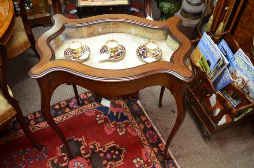 VICTORIAN MAHOGANY DISPLAY CABINET - ADDITIONAL PHOTO 4
