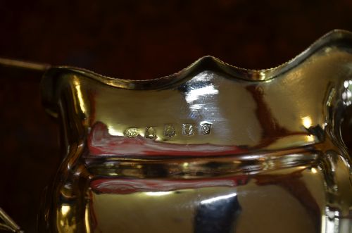 GEORGIAN IRISH SILVER CREAM JUG - ADDITIONAL PHOTO 4