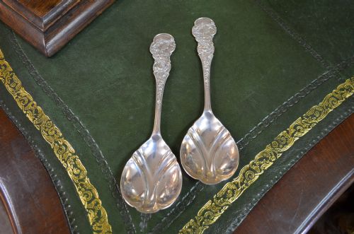 PAIR OF ART NOUVEAU SILVER SPOONS - ADDITIONAL PHOTO 1