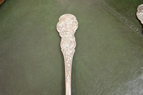 PAIR OF ART NOUVEAU SILVER SPOONS - ADDITIONAL PHOTO 4