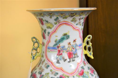 PAIR OF 19TH CENTURY CHINESE VASES - ADDITIONAL PHOTO 3