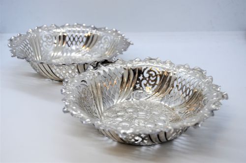 PAIR VICTORIAN SILVER DISHES - ADDITIONAL PHOTO 1
