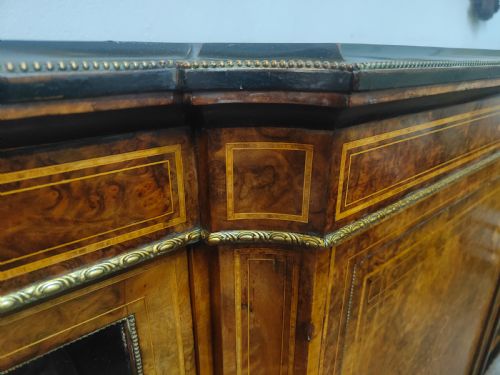 VICTORIAN BURRWALNUT CREDENZA - ADDITIONAL PHOTO 4