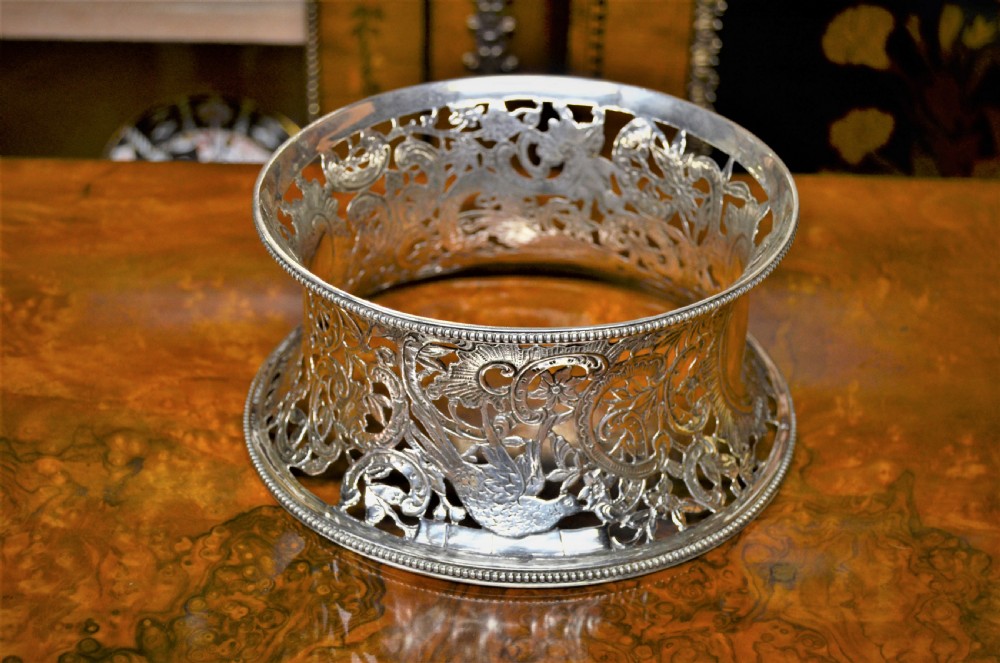 Silver dish ring (london) View III
