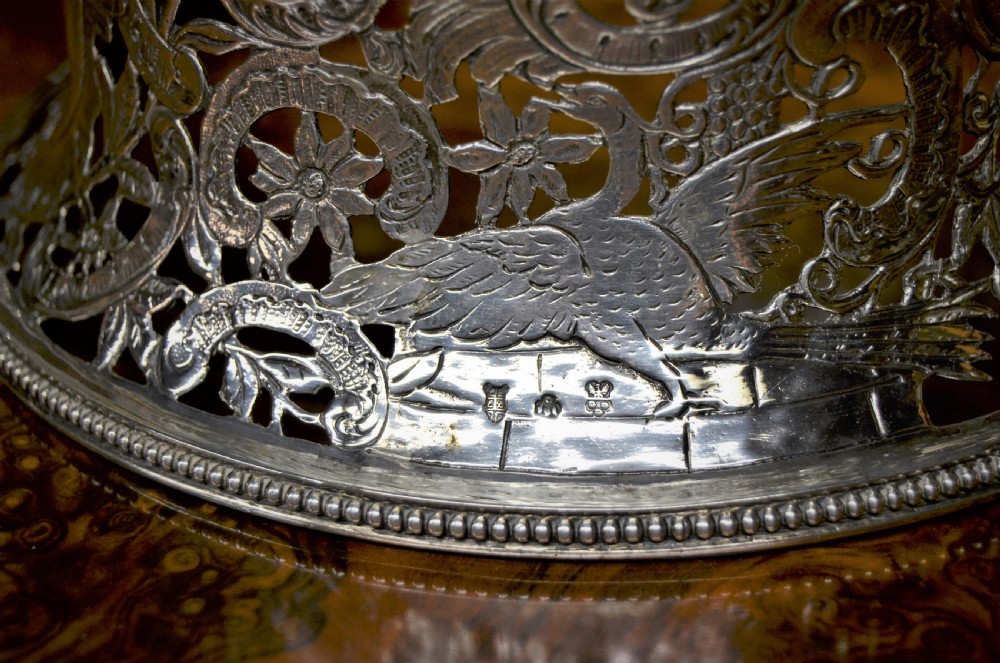 Silver dish ring (london) View IV