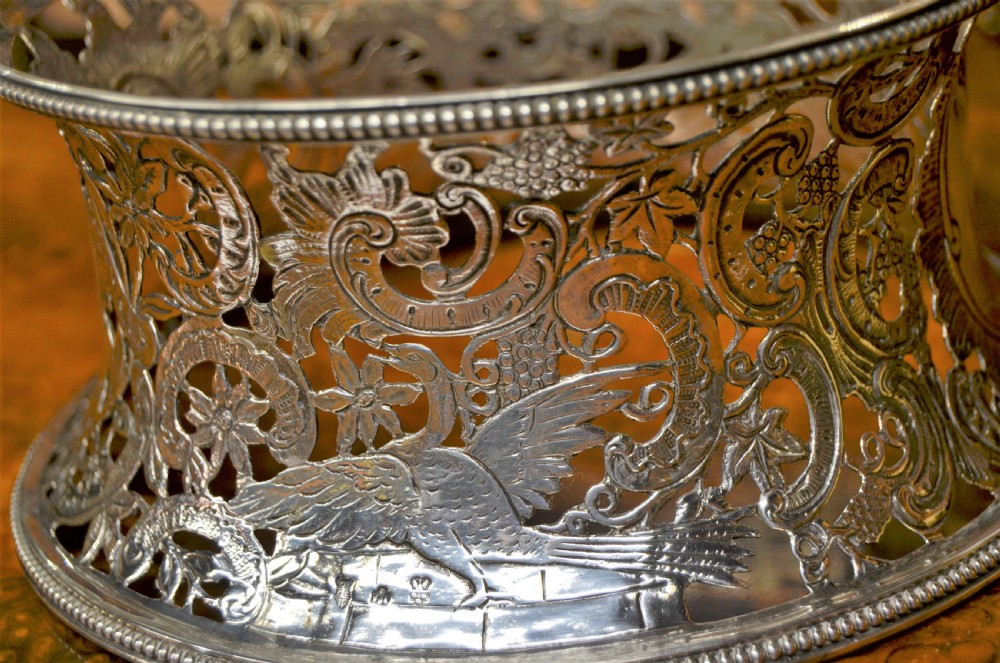 Silver dish ring (london) View V