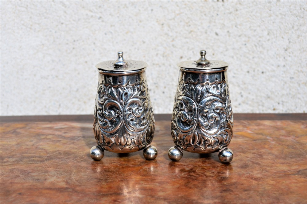 Pair of silver victorian salt & pepper pots View II
