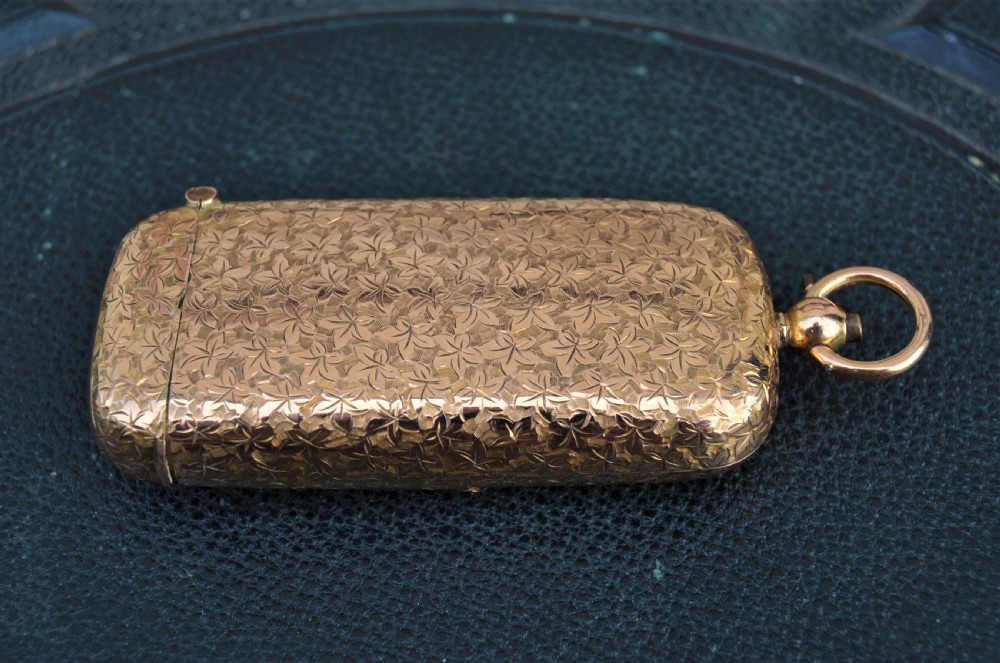 9ct gold sovereign & vesta case
 View II