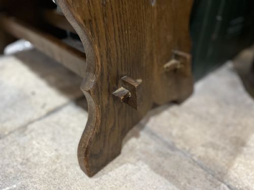 LEATHER UPHOLSTERED OAK COUNTRY HOUSE STOOL CIRCA 1920 - ADDITIONAL PHOTO 4