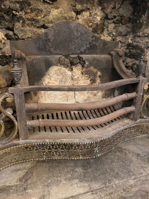 GEORGE III BRASS AND CAST IRON FIRE GRATE - ADDITIONAL PHOTO 2