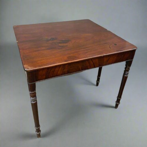 GEORGIAN MAHOGANY TEA TABLE WITH ROUNDED CORNERS - ADDITIONAL PHOTO 1