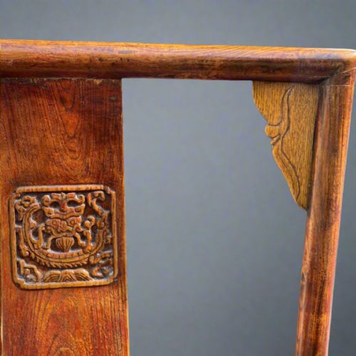 AN EXCELLENT PAIR OF QUALITY 19TH CENTURY CHINESE ELM ARMCHAIRS - ADDITIONAL PHOTO 1